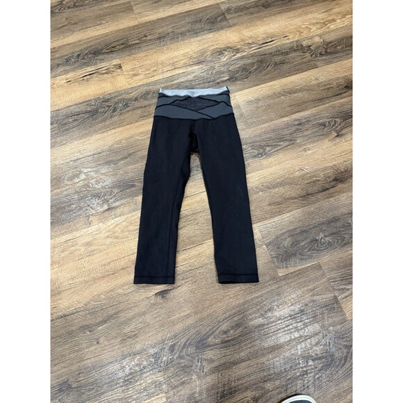Lululemon Hi-Rise Straight Leg Crop 21” Legging Sz 4 Black Grey Band Women’s - Picture 1 of 4